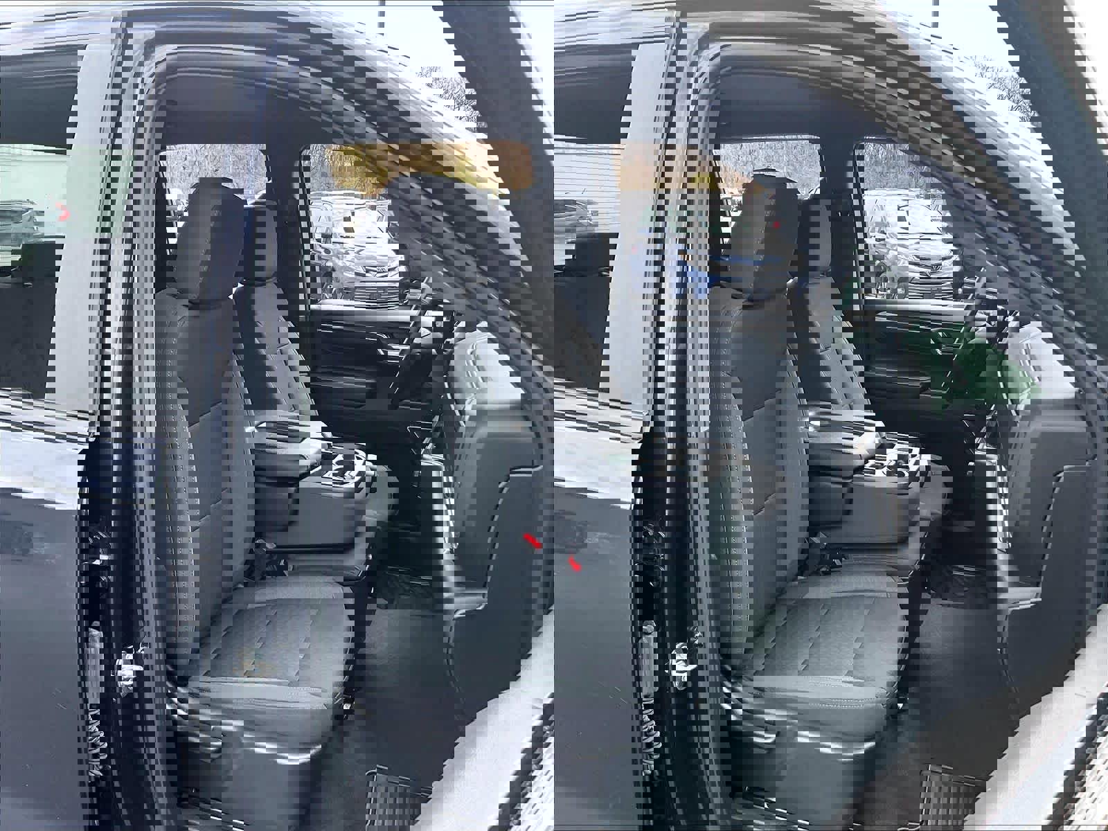 Used 2024 Chevrolet Silverado 1500 LT AWD/4WD image 11