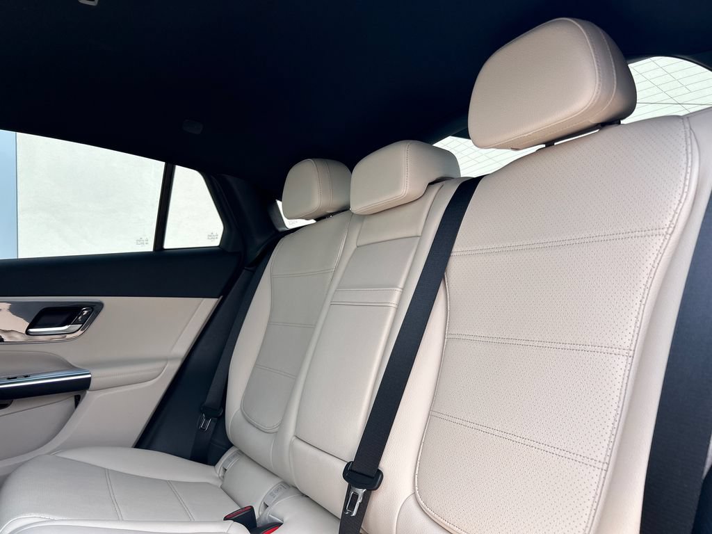 New 2026 Mercedes-Benz GLC 300 4MATIC image 24