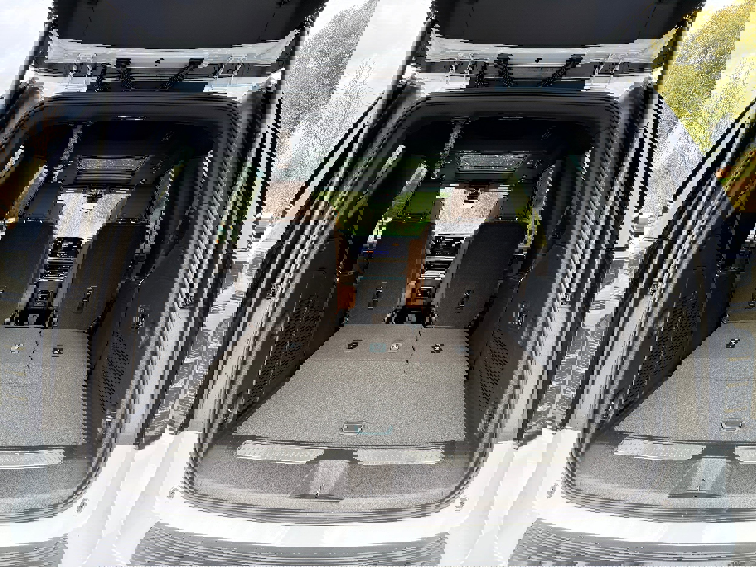 New 2026 Chevrolet Tahoe High Country w/ Sun And Tow Package image 8