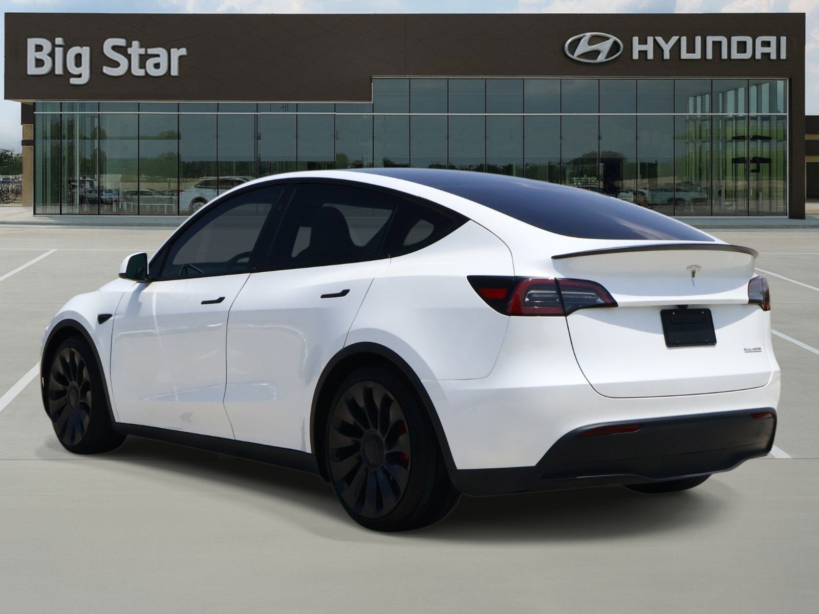 Used 2025 Tesla Model Y Performance AWD/4WD image 3
