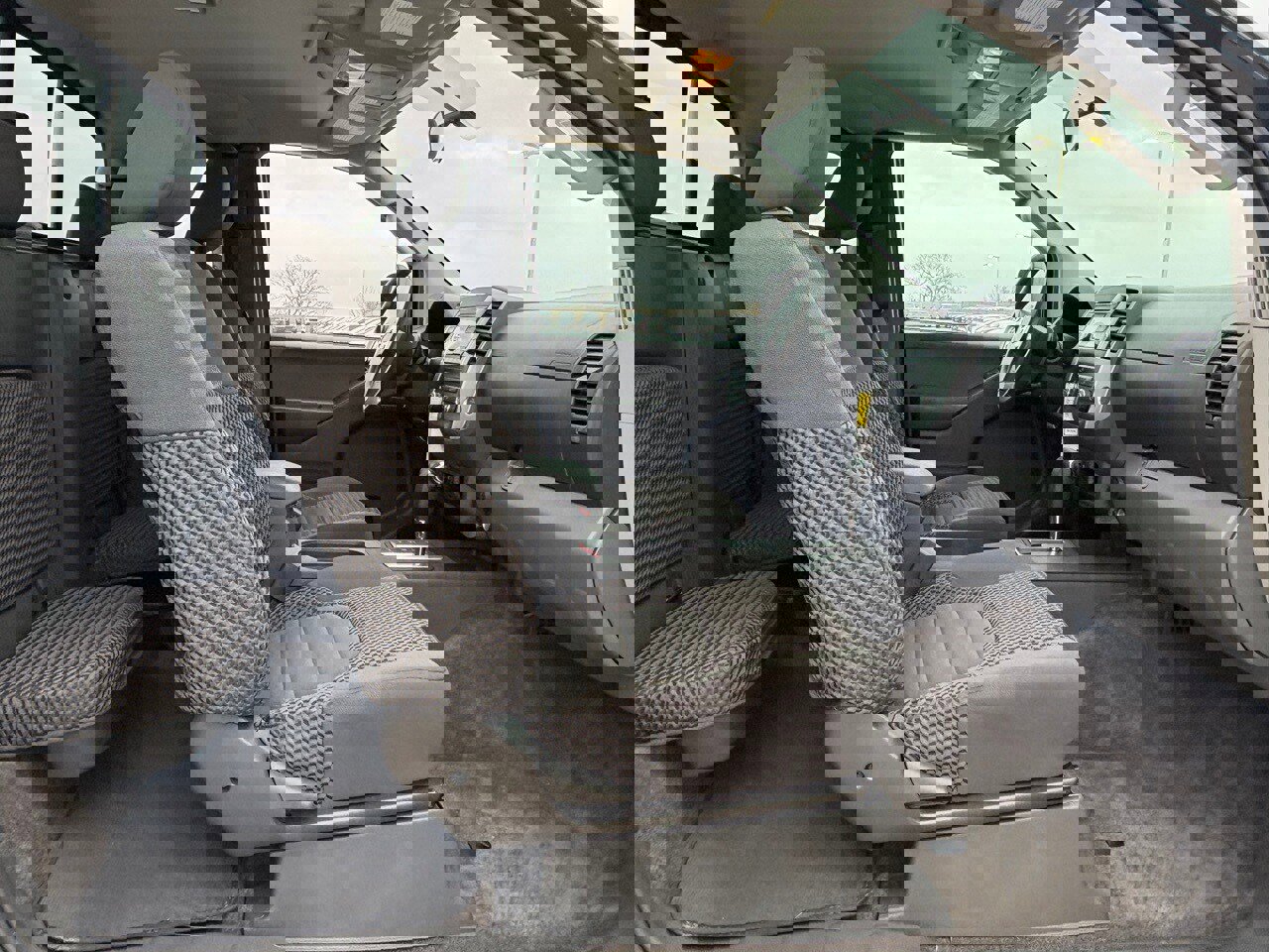 Used 2016 Nissan Frontier SV image 31