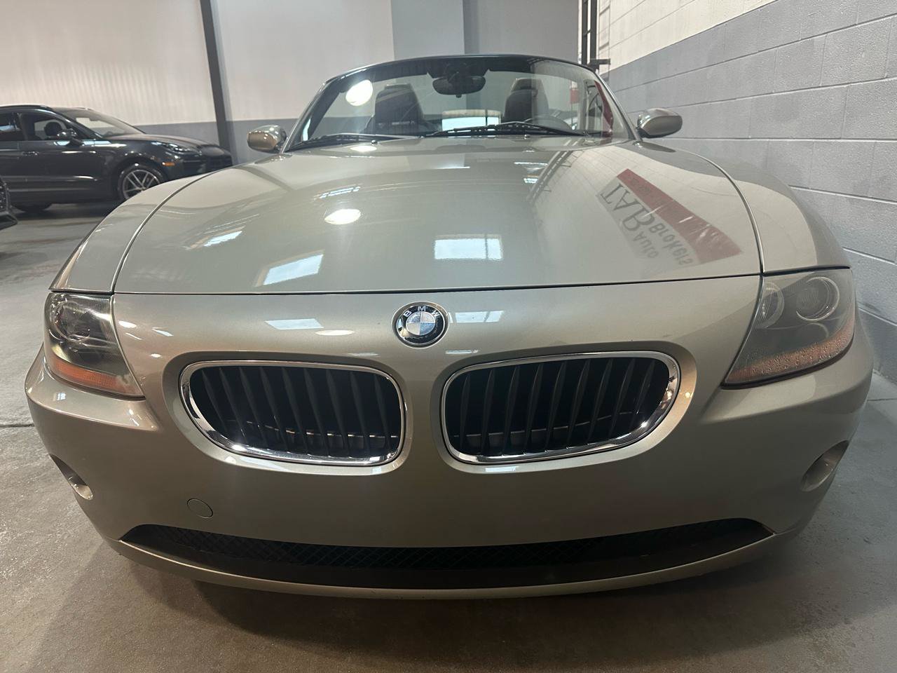 Used 2004 BMW Z4 2.5i RWD image 7