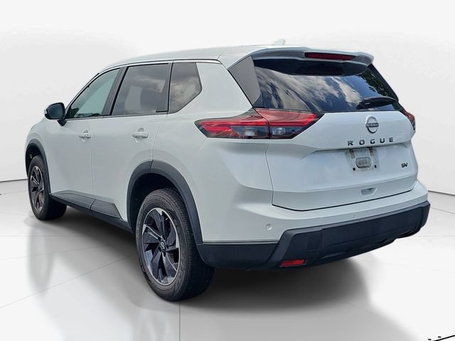 Used 2024 Nissan Rogue SV FWD image 5