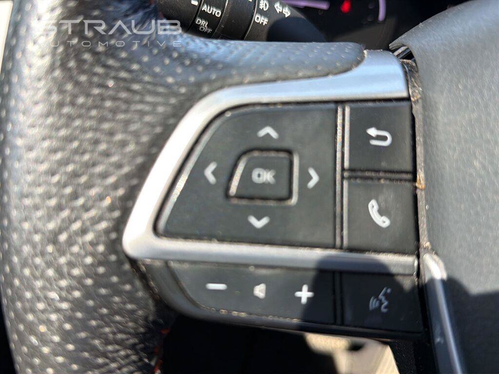 Used 2022 Toyota Sienna XSE w/ XSE Plus Package AWD/4WD image 18