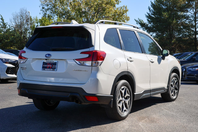 Certified 2023 Subaru Forester Premium AWD/4WD image 3