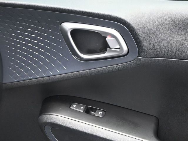 Used 2025 Kia Soul EX image 34