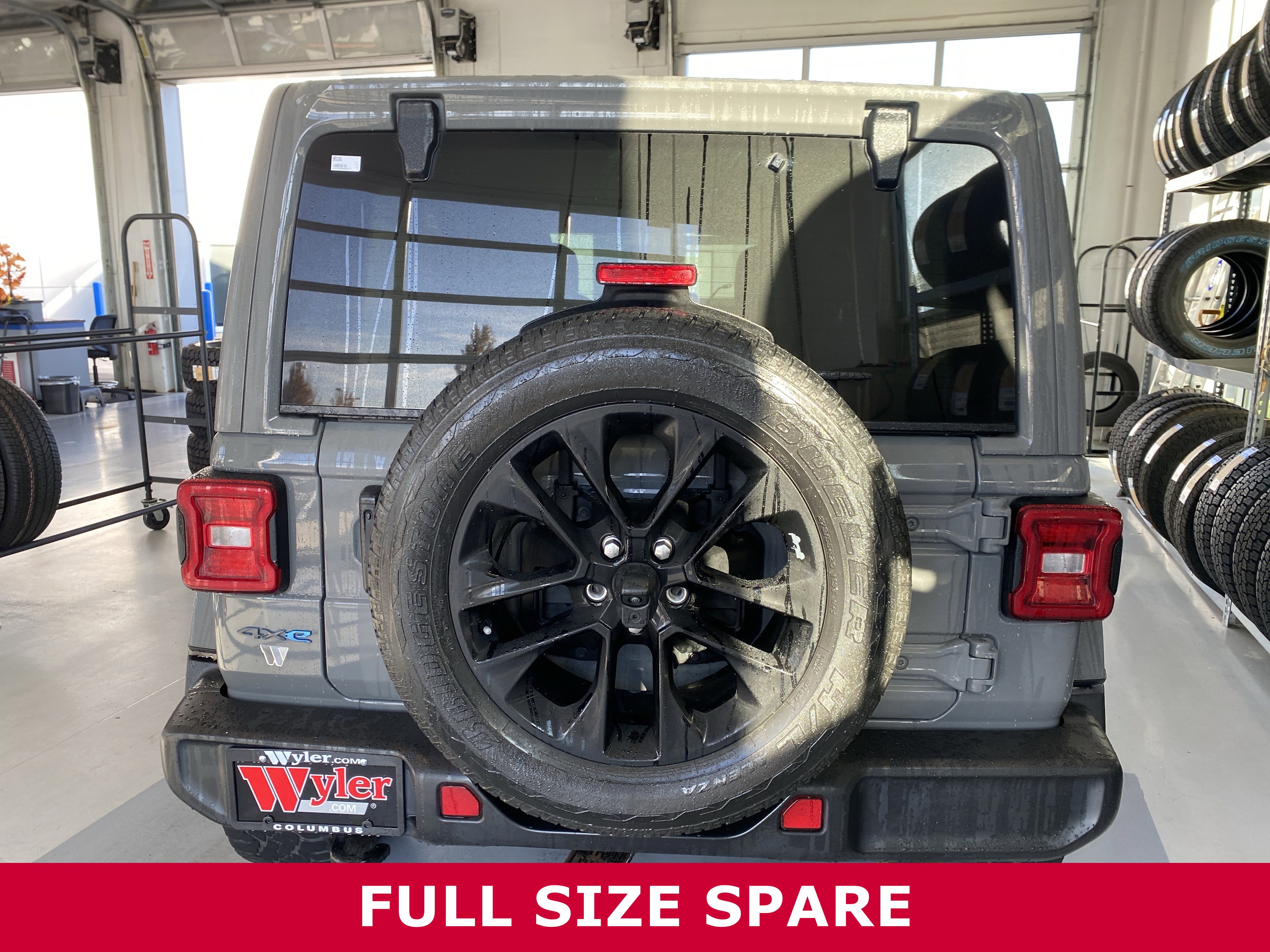 Used 2021 Jeep Wrangler Unlimited Sahara image 5