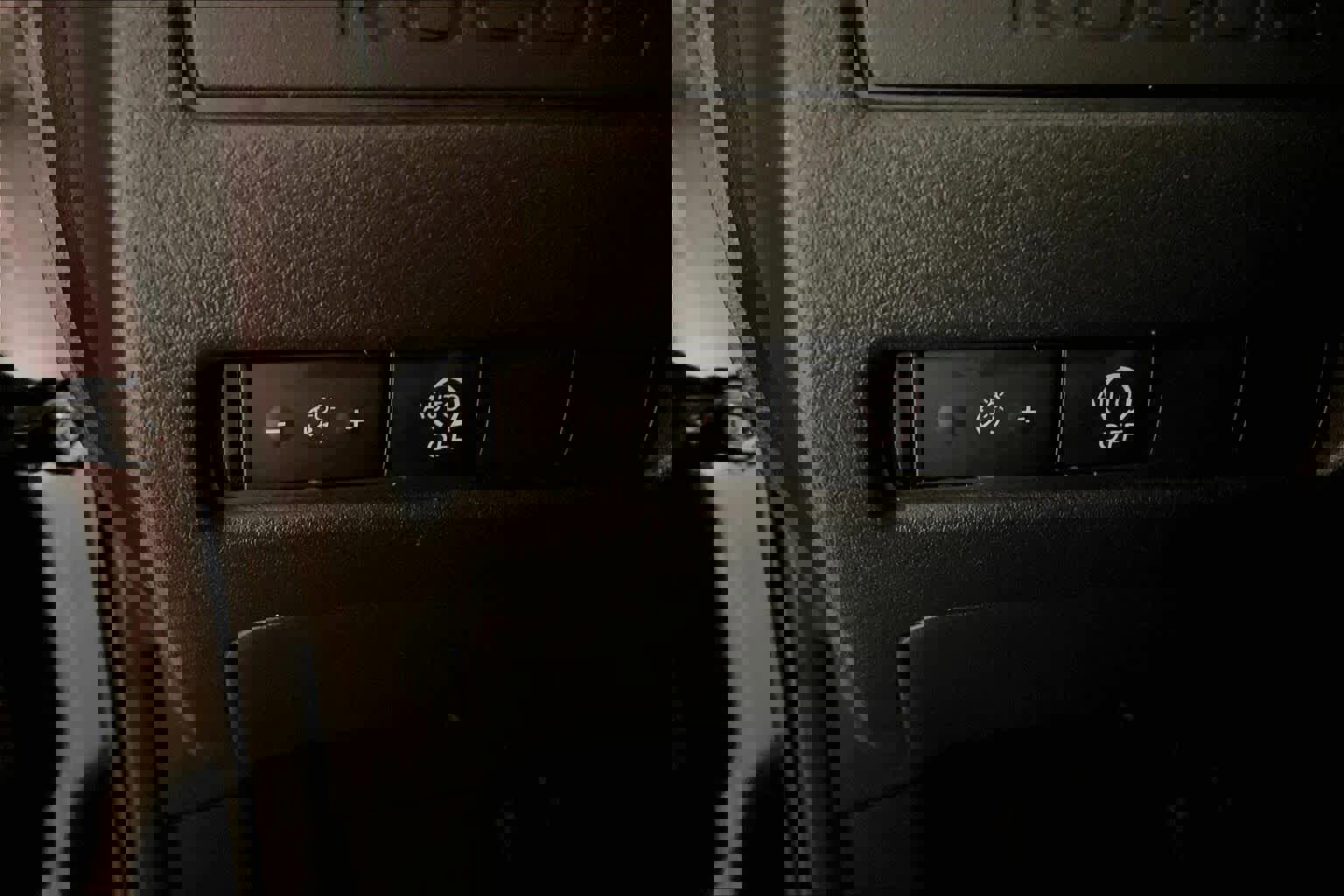 Used 2023 Nissan Rogue S image 34