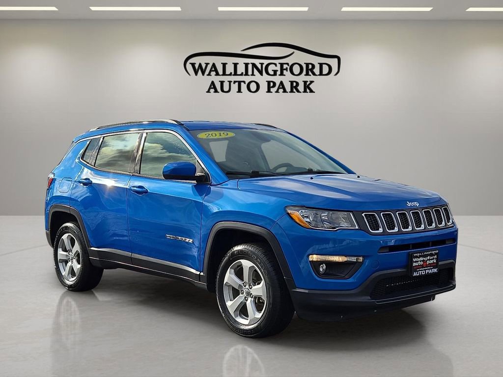 Used 2019 Jeep Compass Latitude image 3
