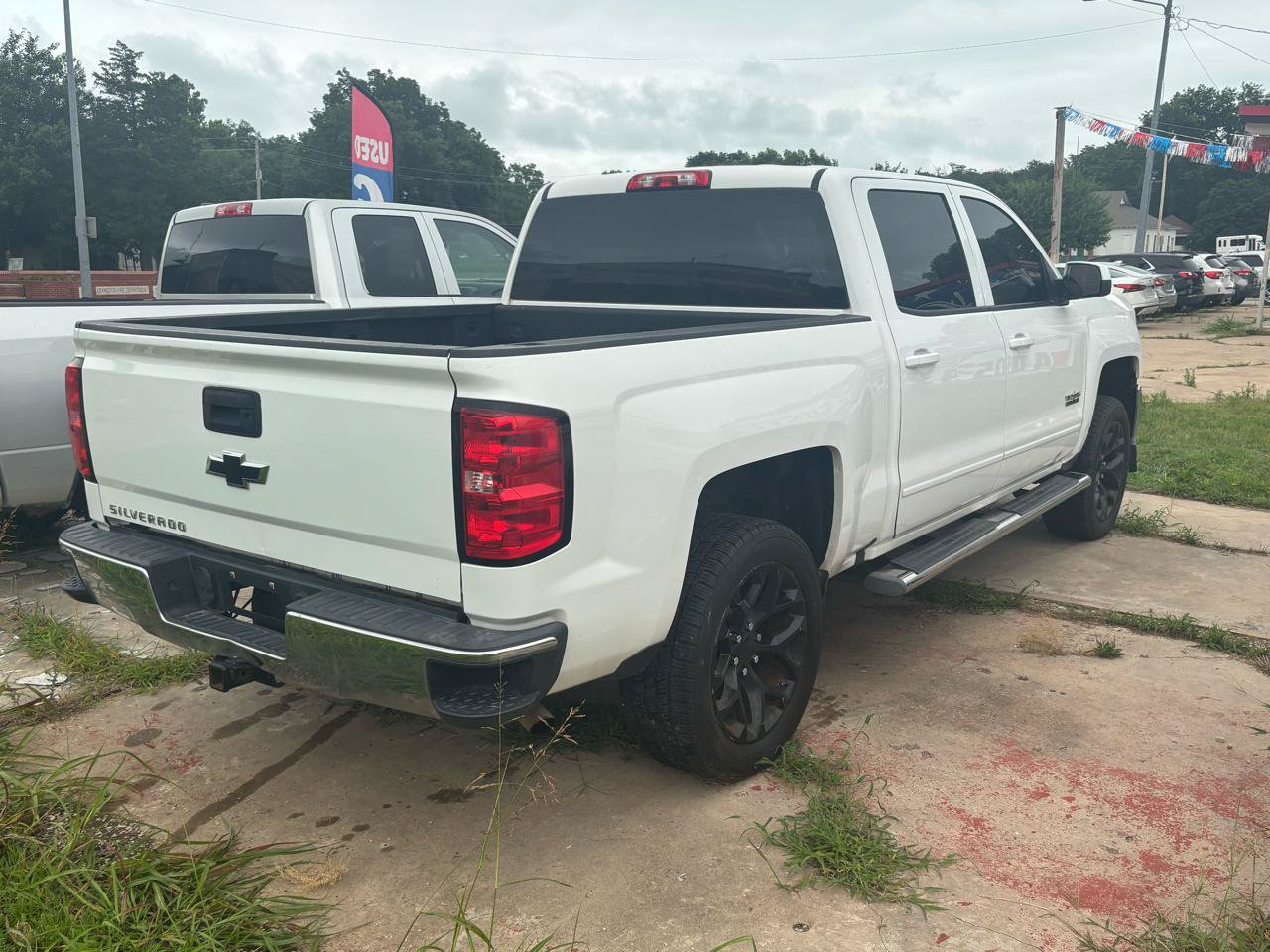 Used 2018 Chevrolet Silverado 1500 LT w/ Texas Edition RWD image 3