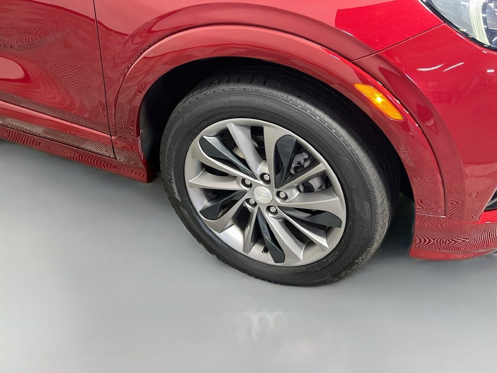 Used 2021 Buick Encore GX Essence w/ Experience Buick Package FWD image 11