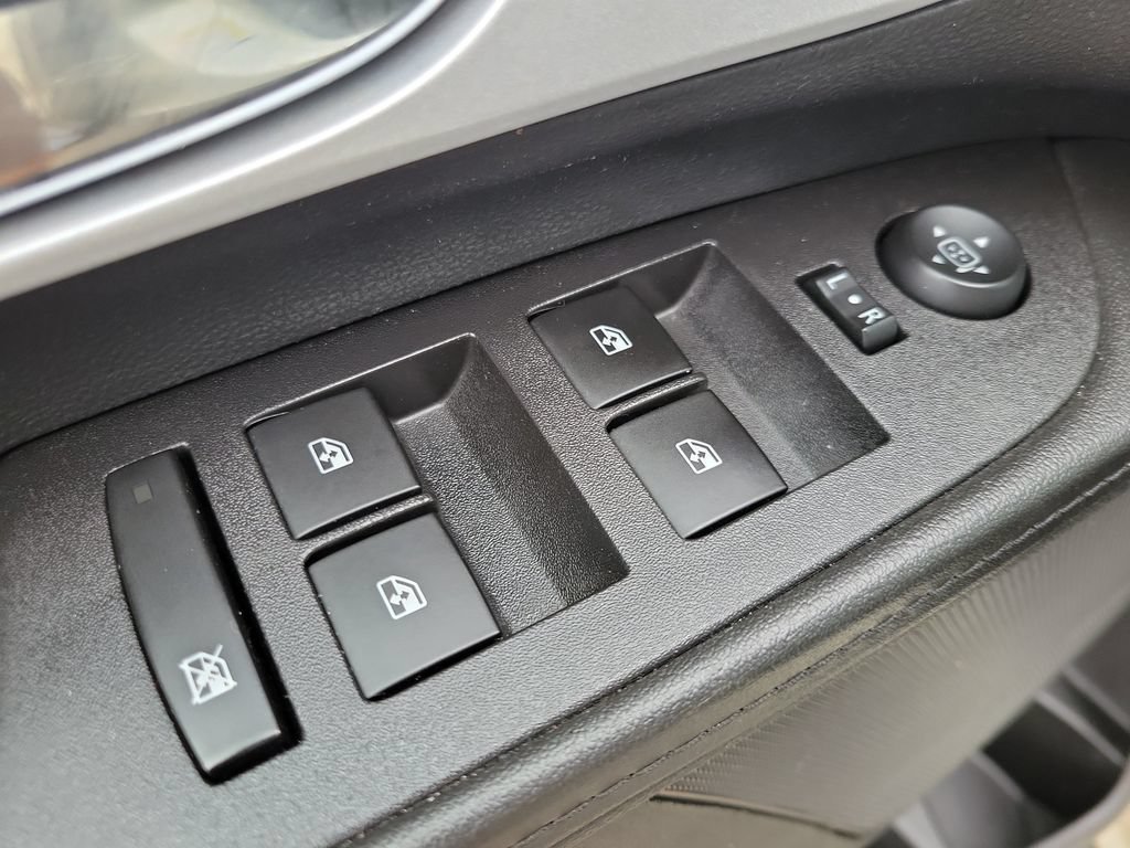 Used 2015 Chevrolet Equinox LS FWD image 15