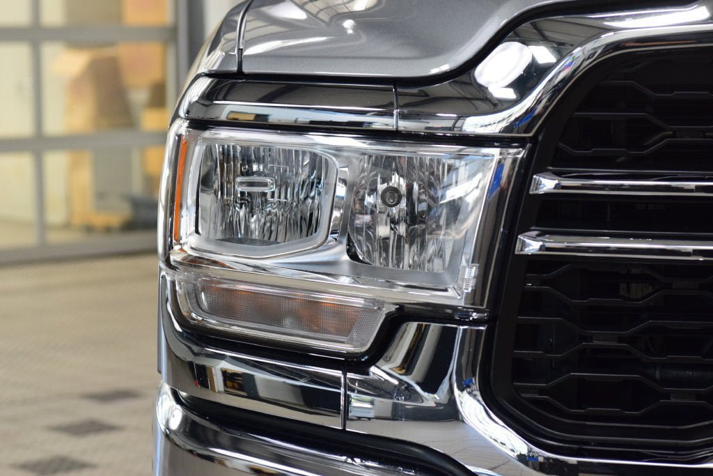 Used 2024 RAM 2500 Tradesman w/ Chrome Appearance Group AWD/4WD image 12