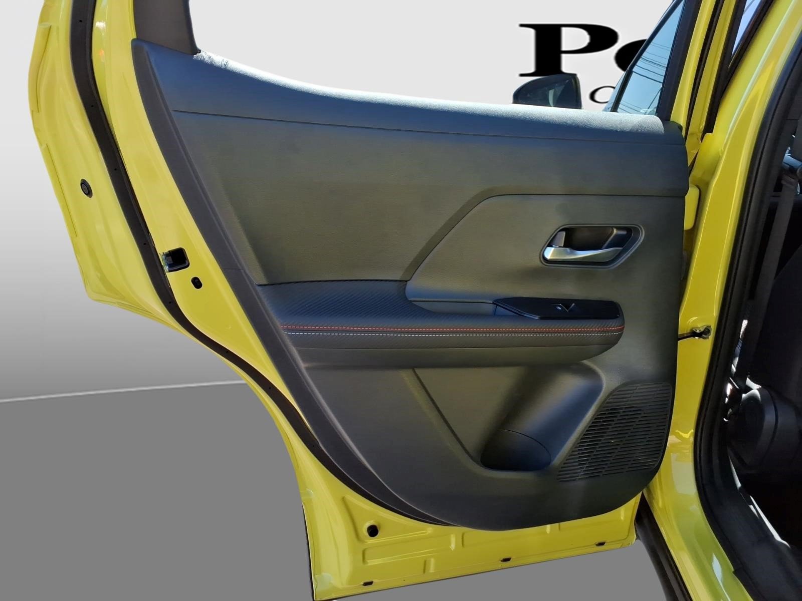 Certified 2025 Nissan Kicks SR FWD image 23
