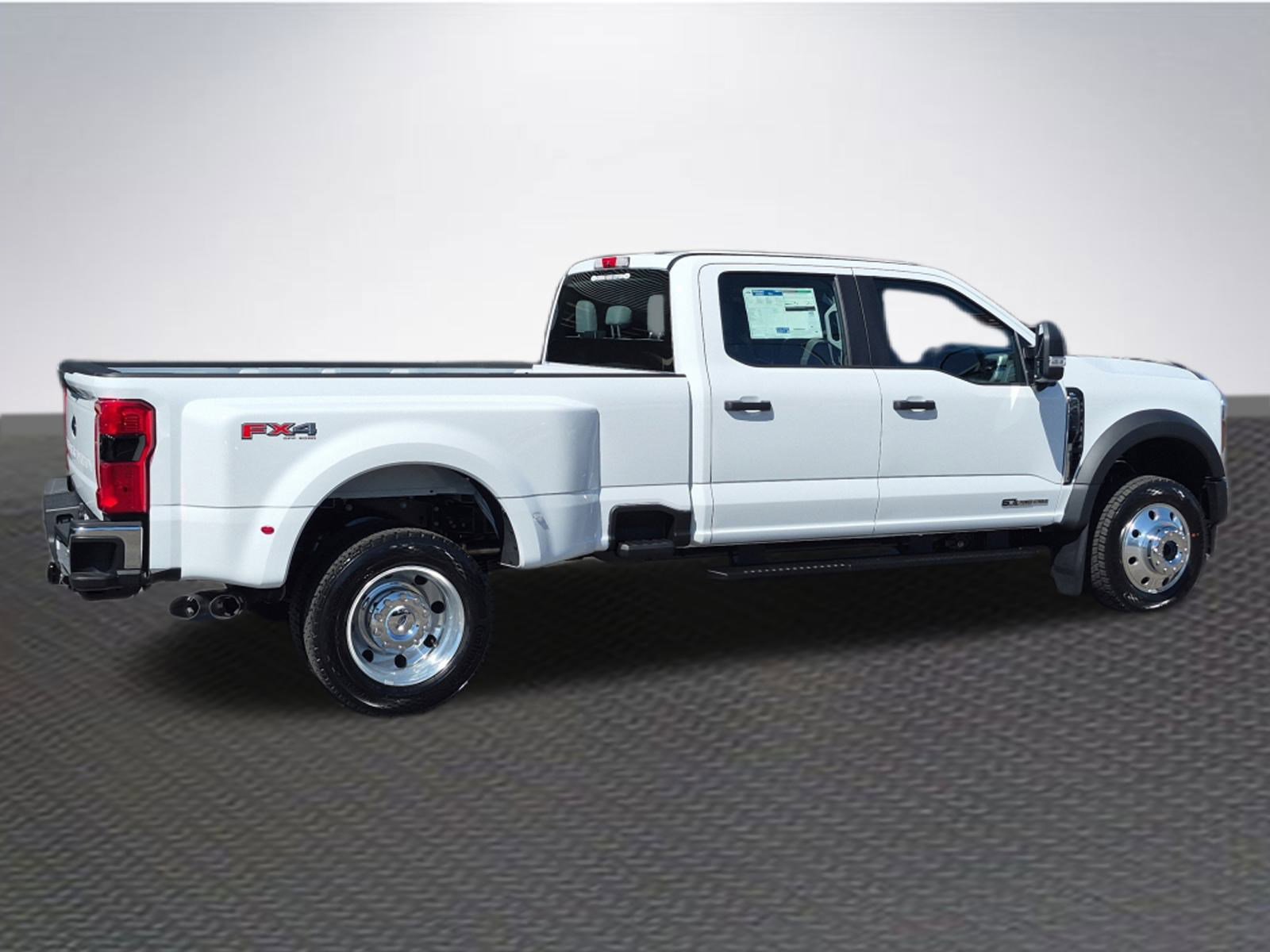 New 2026 Ford F450 4x4 Crew Cab Super Duty image 4