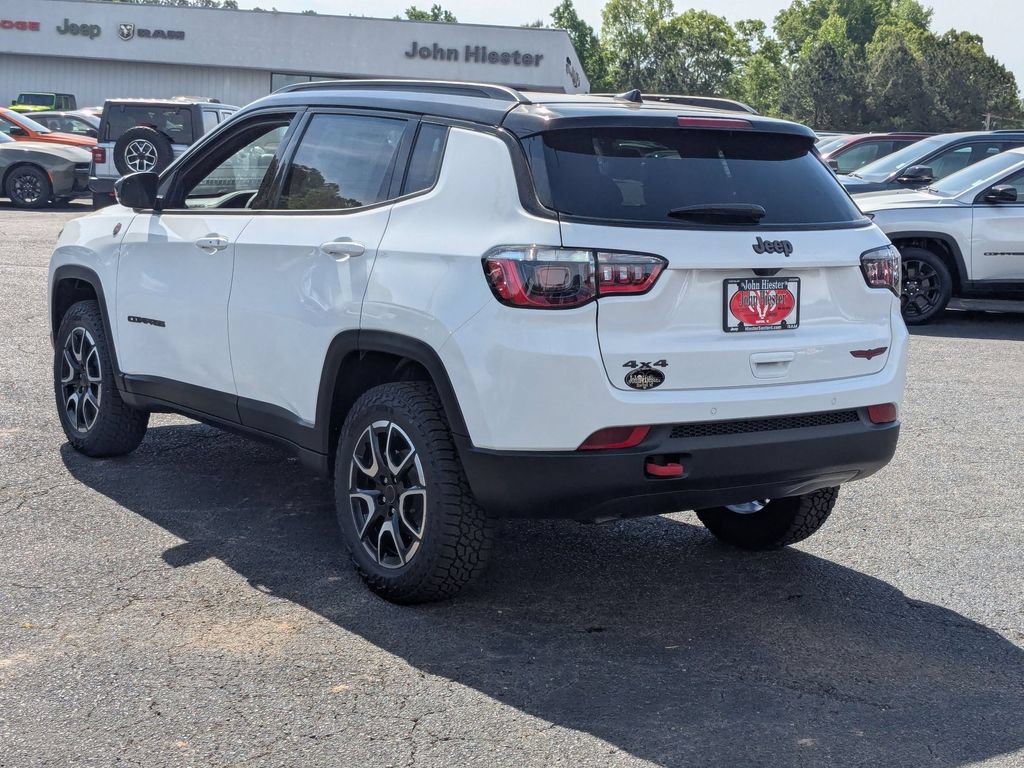 New 2026 Jeep Compass Trailhawk w/ Sun, Sound & Navigation Group AWD/4WD image 7