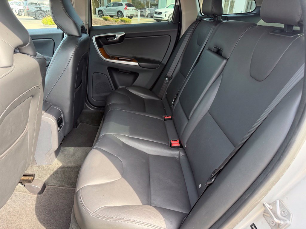 Used 2017 Volvo XC60 T5 Inscription w/ Preferred Option Package AWD/4WD image 13