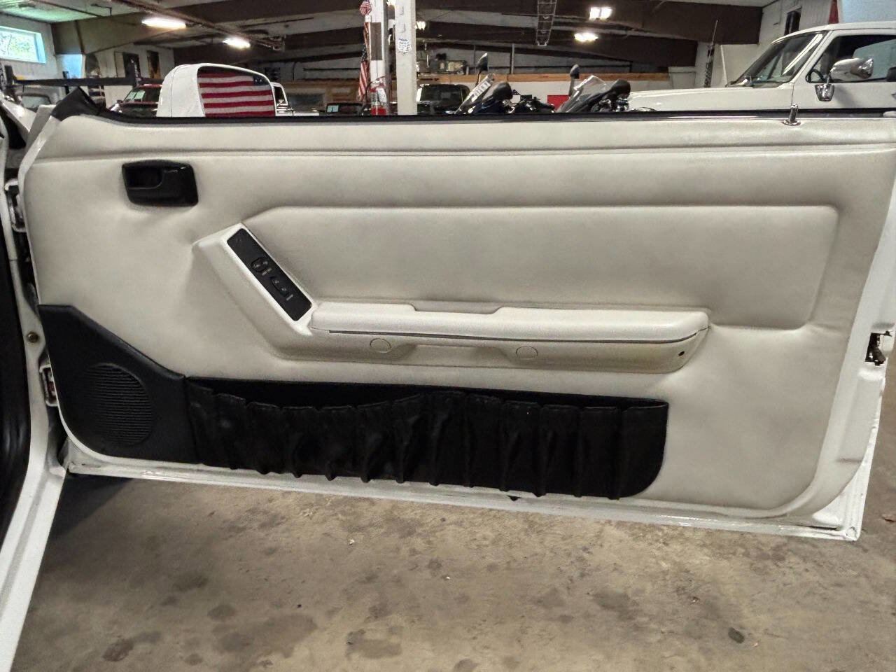 Used 1993 Ford Mustang LX RWD image 26