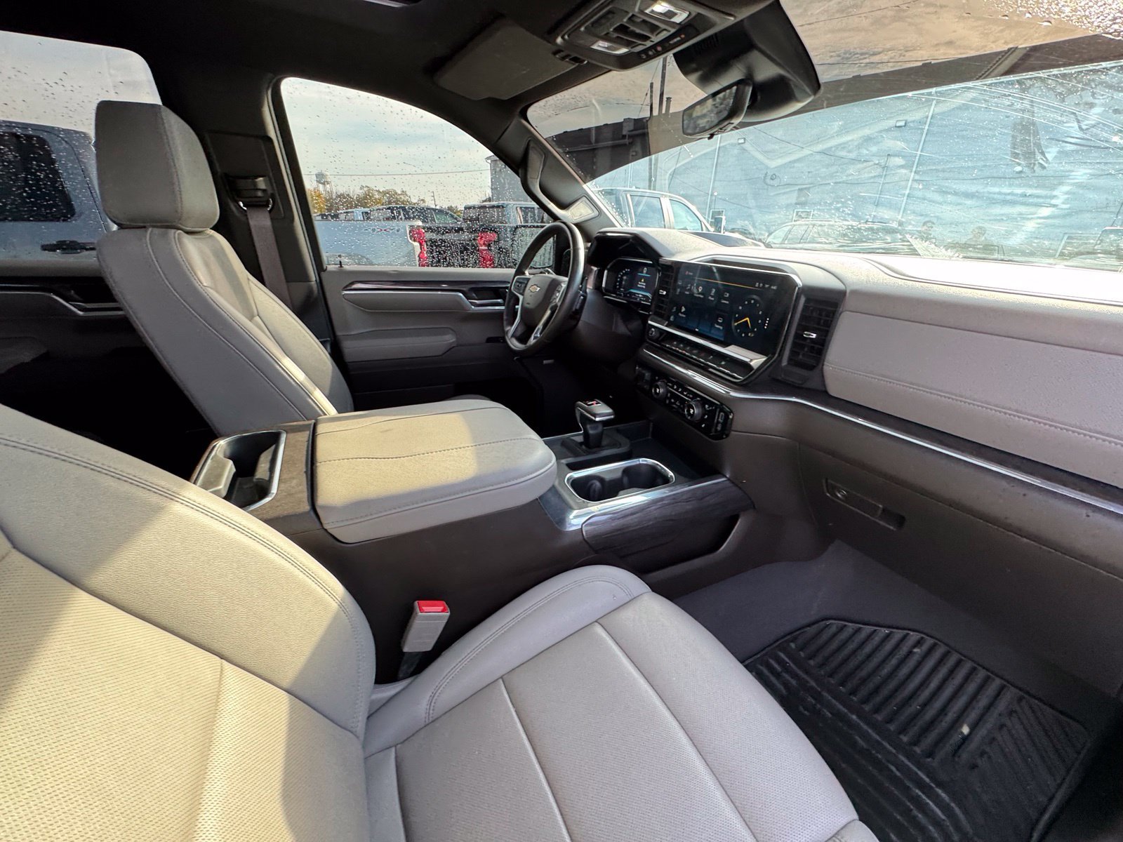 Used 2025 Chevrolet Silverado 1500 LTZ w/ LTZ Premium Package AWD/4WD image 34