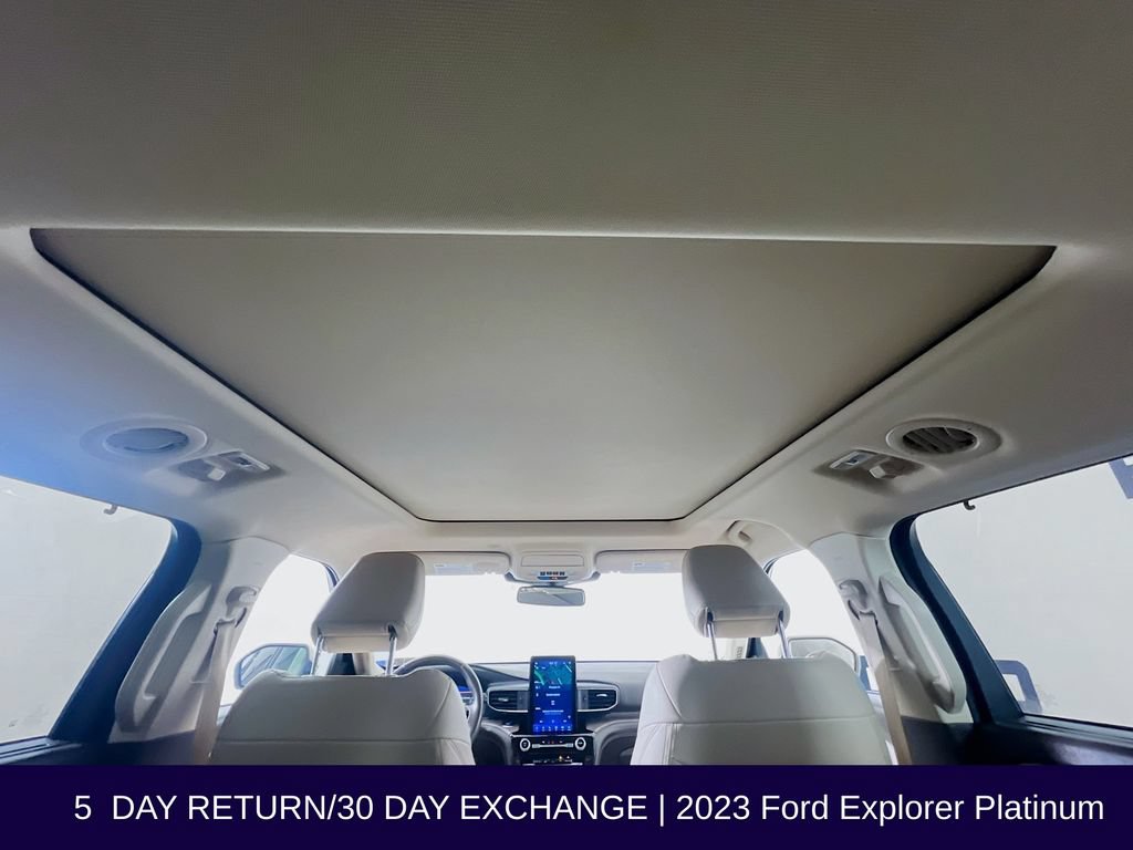 Used 2023 Ford Explorer Platinum w/ Technology Package AWD/4WD image 42