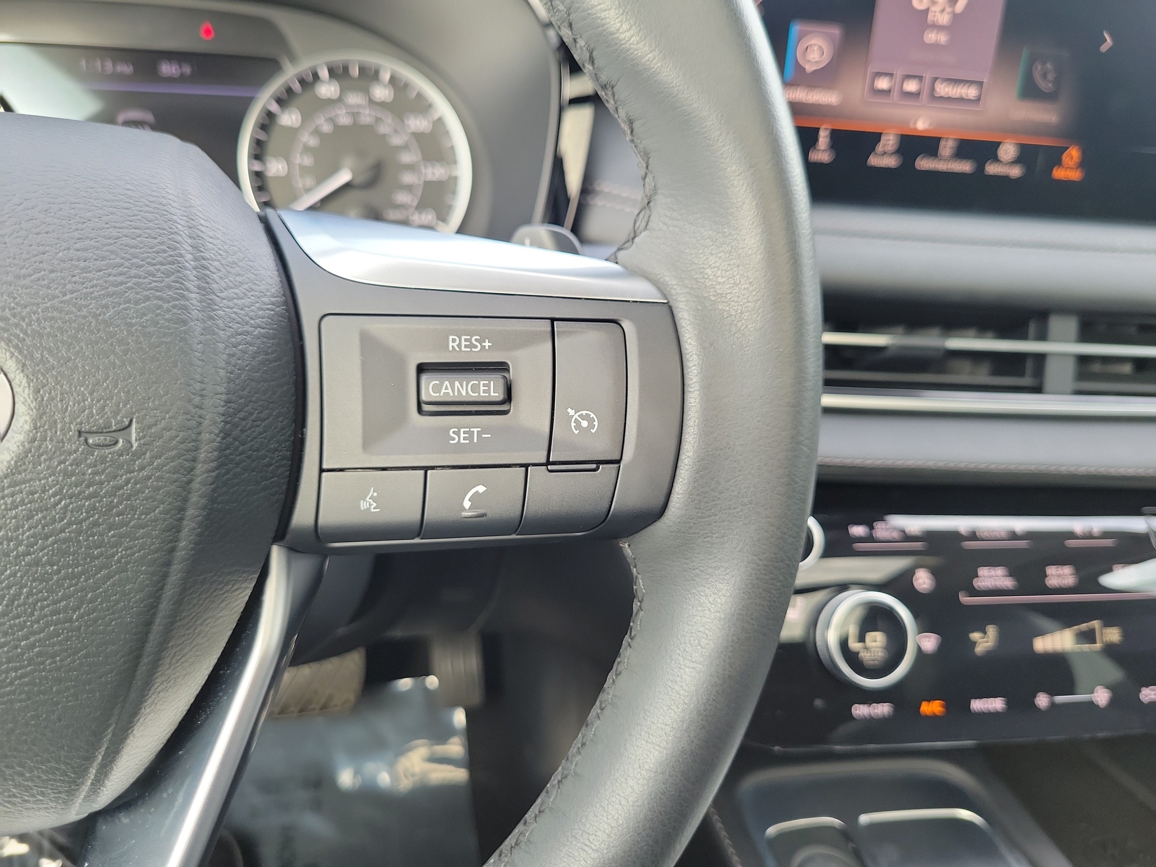 Used 2025 INFINITI QX60 Pure AWD/4WD image 22