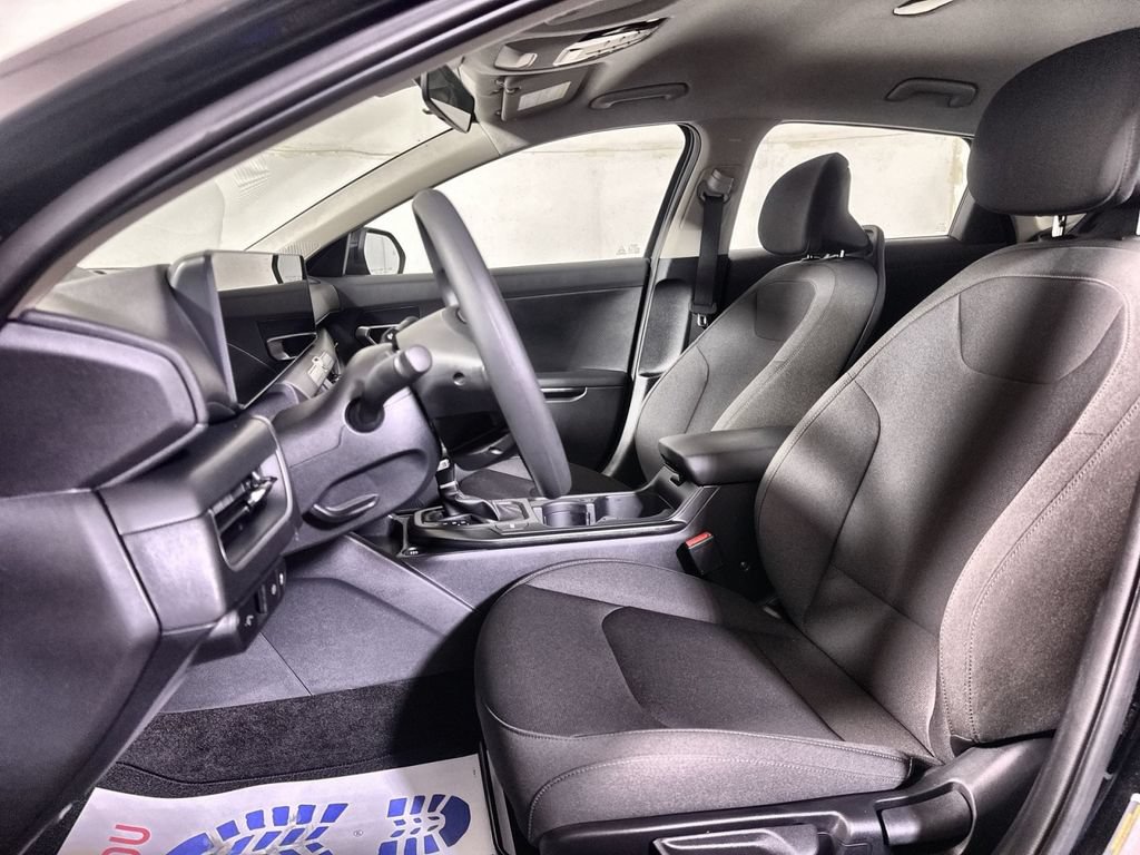 New 2026 Kia K4 FWD image 13