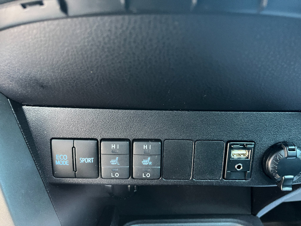 Used 2018 Toyota RAV4 SE w/ Power Extra Value Package image 21