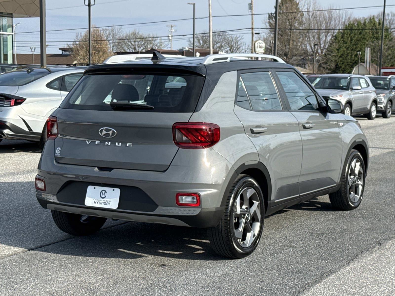 Certified 2022 Hyundai Venue Limited image 24