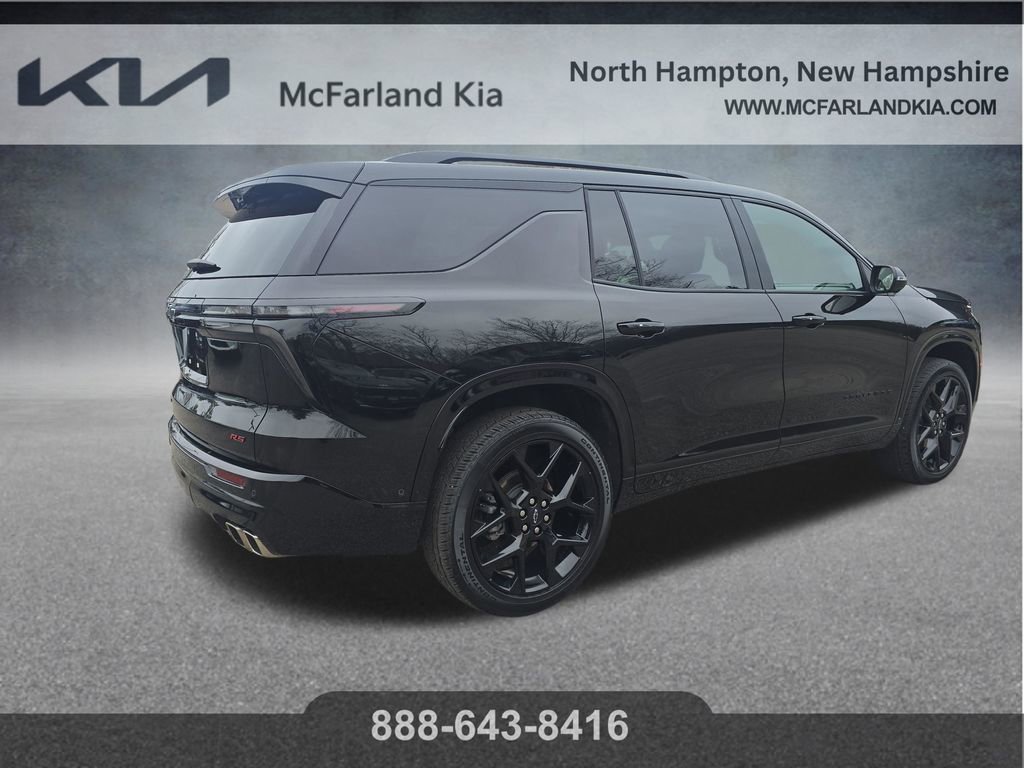 Used 2025 Chevrolet Traverse RS image 6