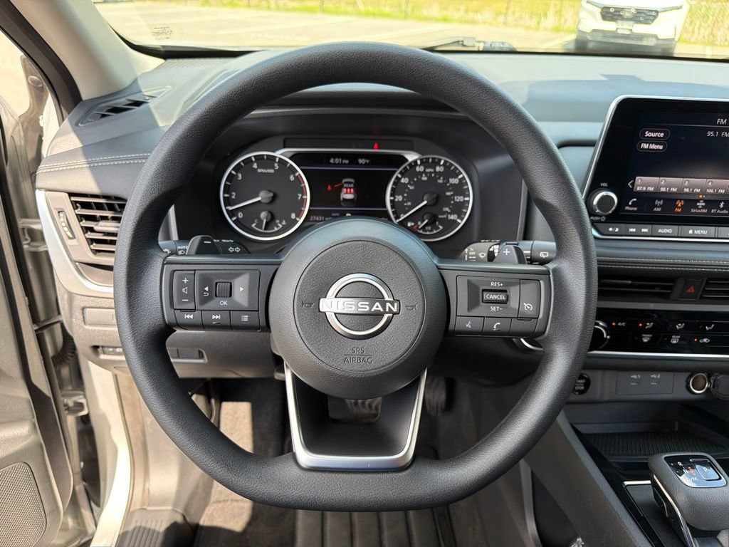 Used 2024 Nissan Rogue S AWD/4WD image 15