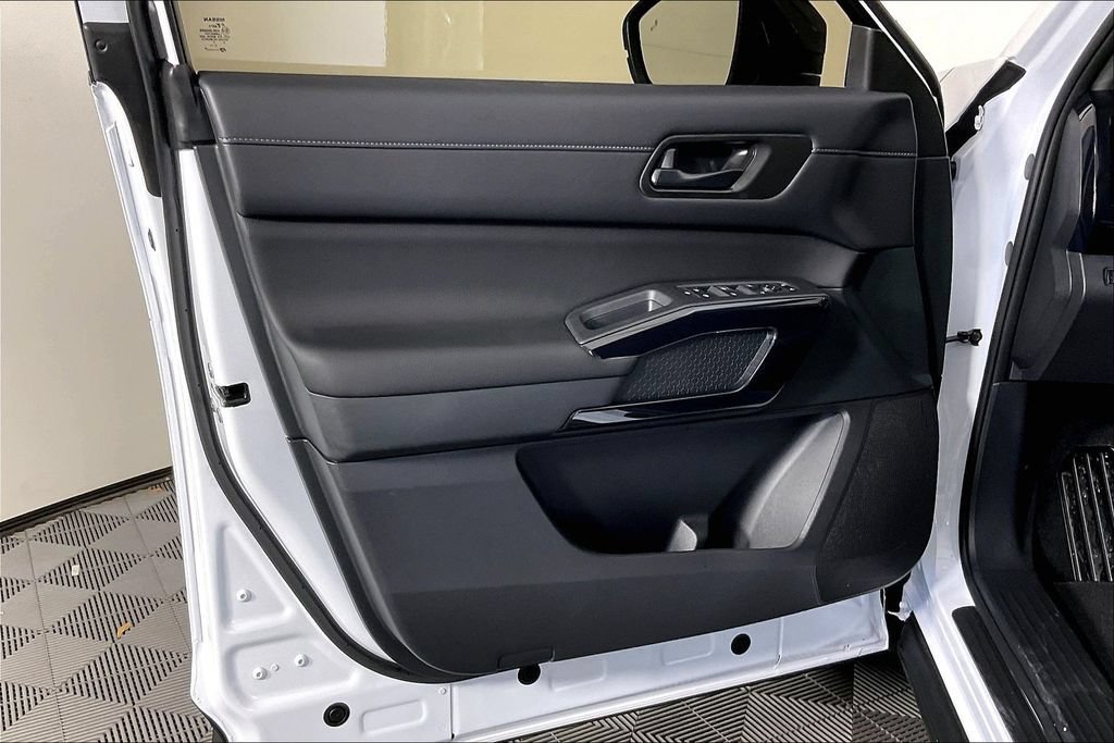 New 2026 Nissan Pathfinder SV AWD/4WD image 42