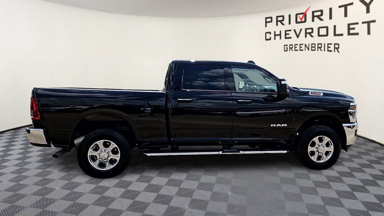 Used 2025 RAM 2500 Big Horn AWD/4WD image 9