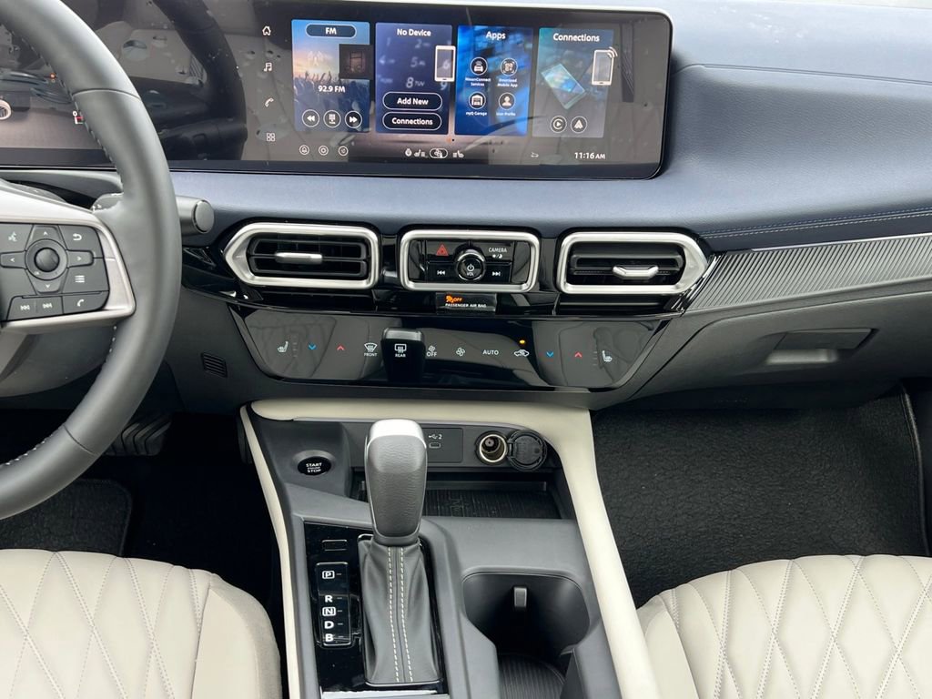 New 2026 Nissan Sentra SL w/ Floor Mat Package image 3