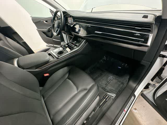 Used 2022 Audi Q8 Prestige AWD/4WD image 23