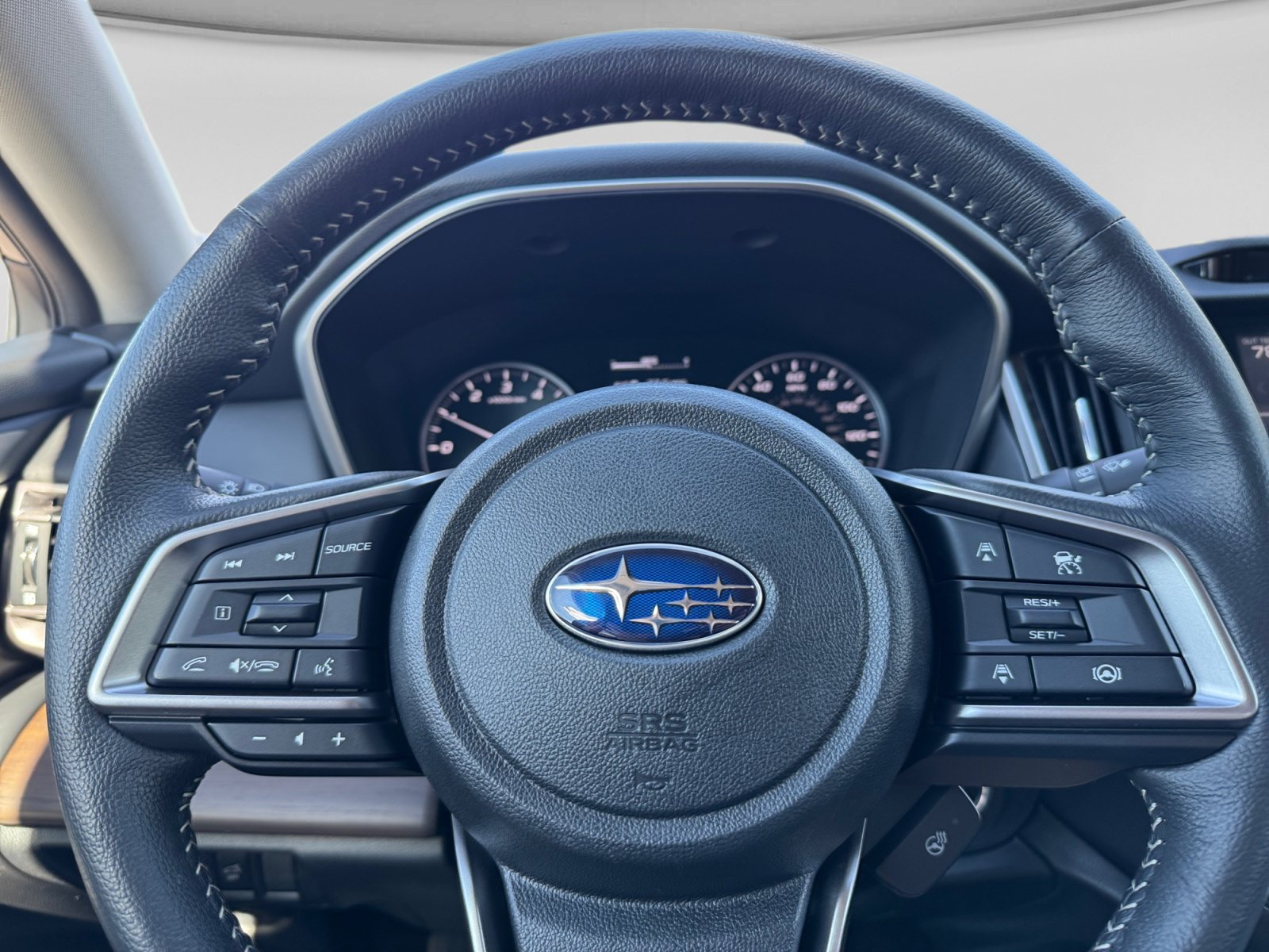 Used 2025 Subaru Outback Limited AWD/4WD image 19