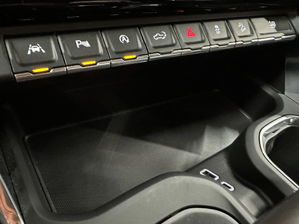 Used 2024 GMC Sierra 1500 Denali w/ Denali Reserve Package image 40