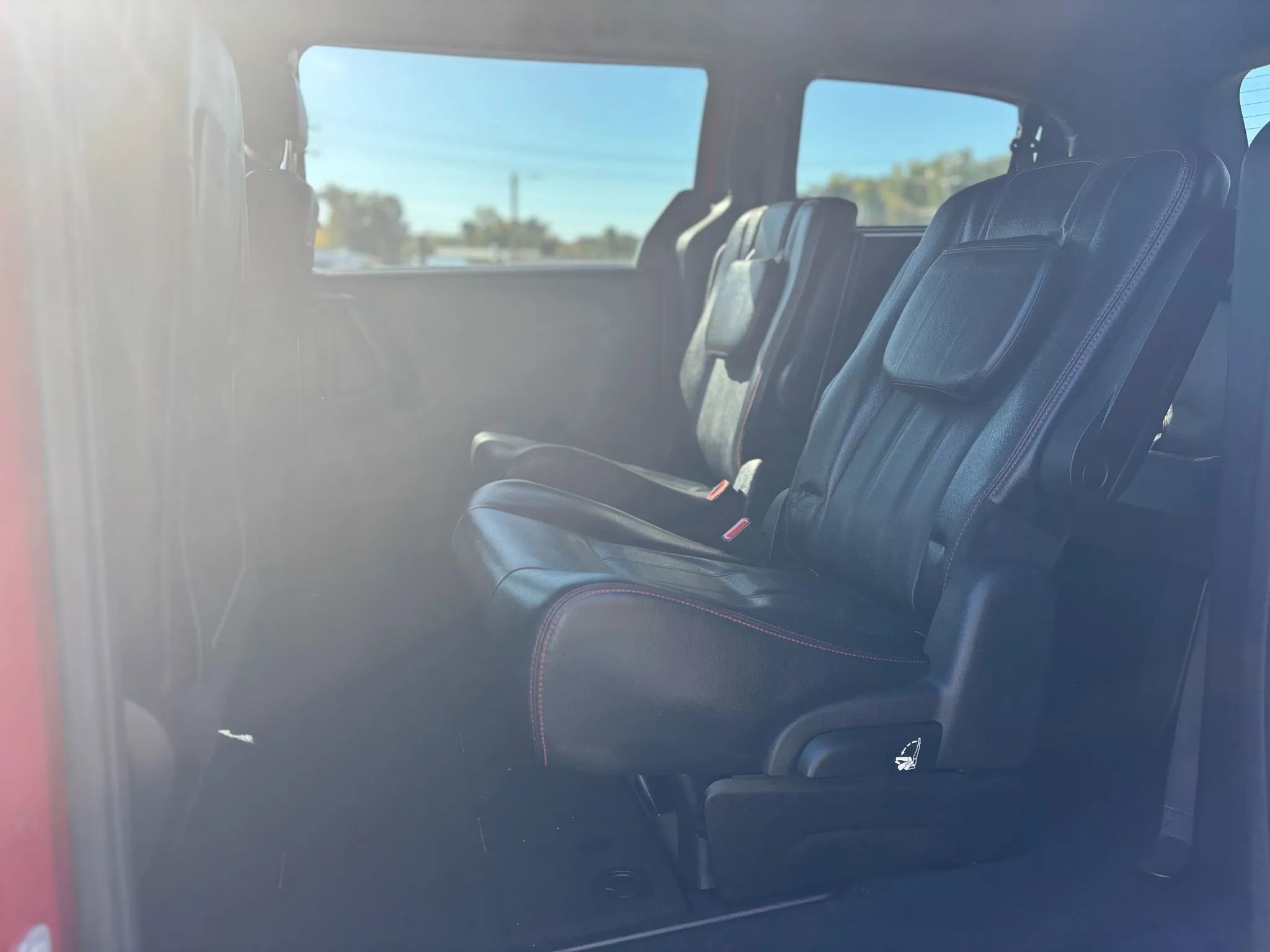 Used 2016 Dodge Grand Caravan R/T image 16