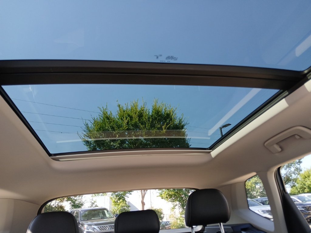 New 2027 Volkswagen Taos SE FWD image 26