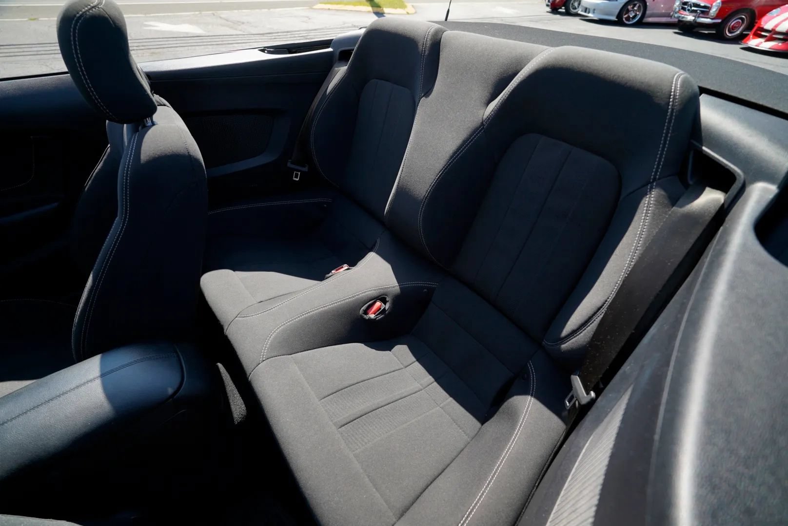 Used 2021 Ford Mustang Convertible RWD image 31