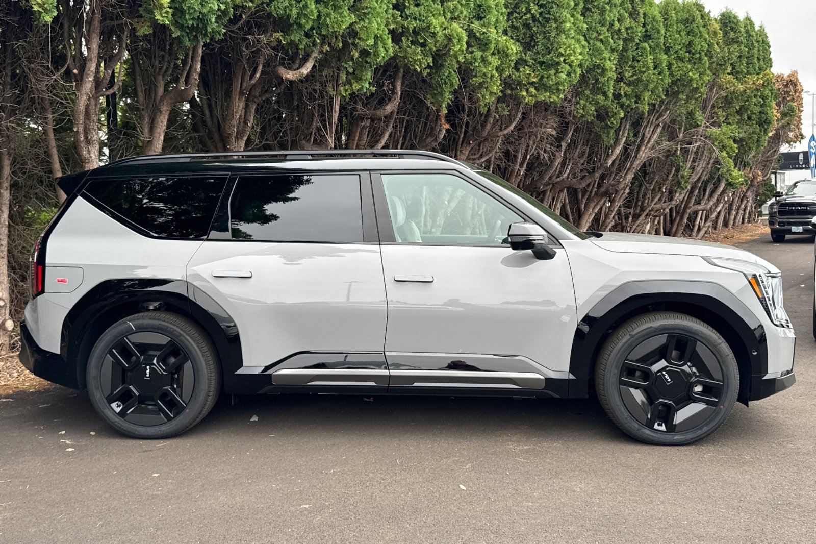 New 2026 Kia EV9 GT-Line image 2
