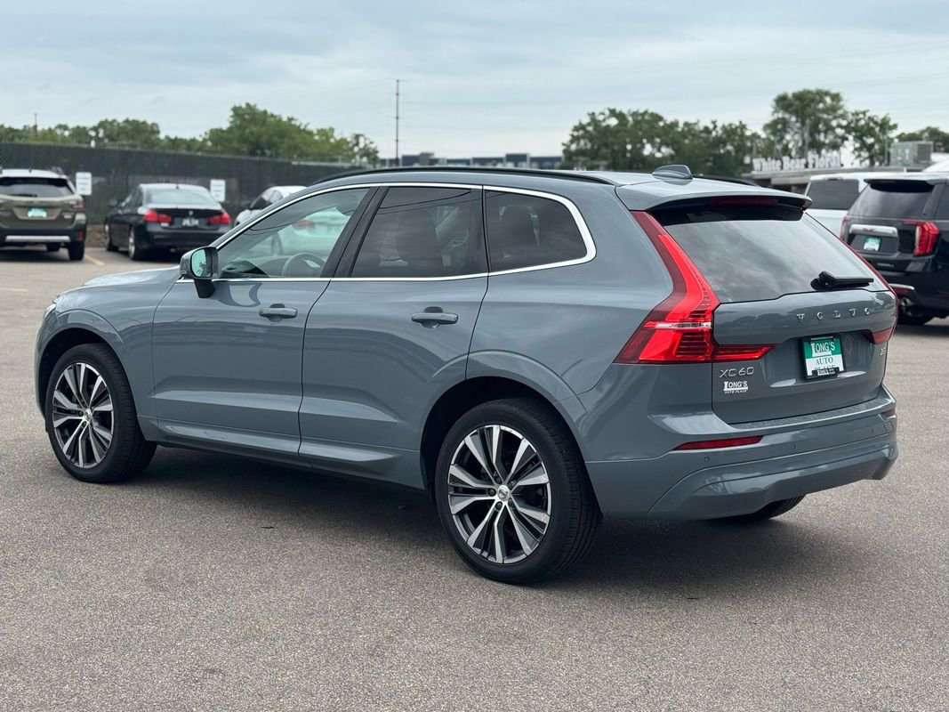 Used 2022 Volvo XC60 B5 Momentum image 6