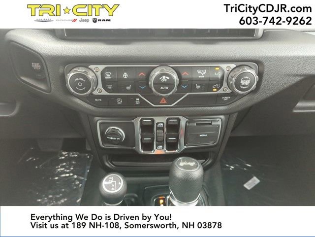 New 2025 Jeep Wrangler Sport S image 17