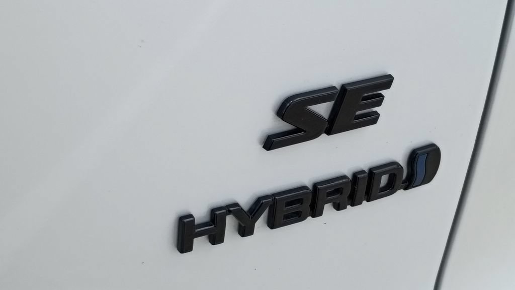 Used 2024 Toyota Corolla Cross AWD Hybrid image 11