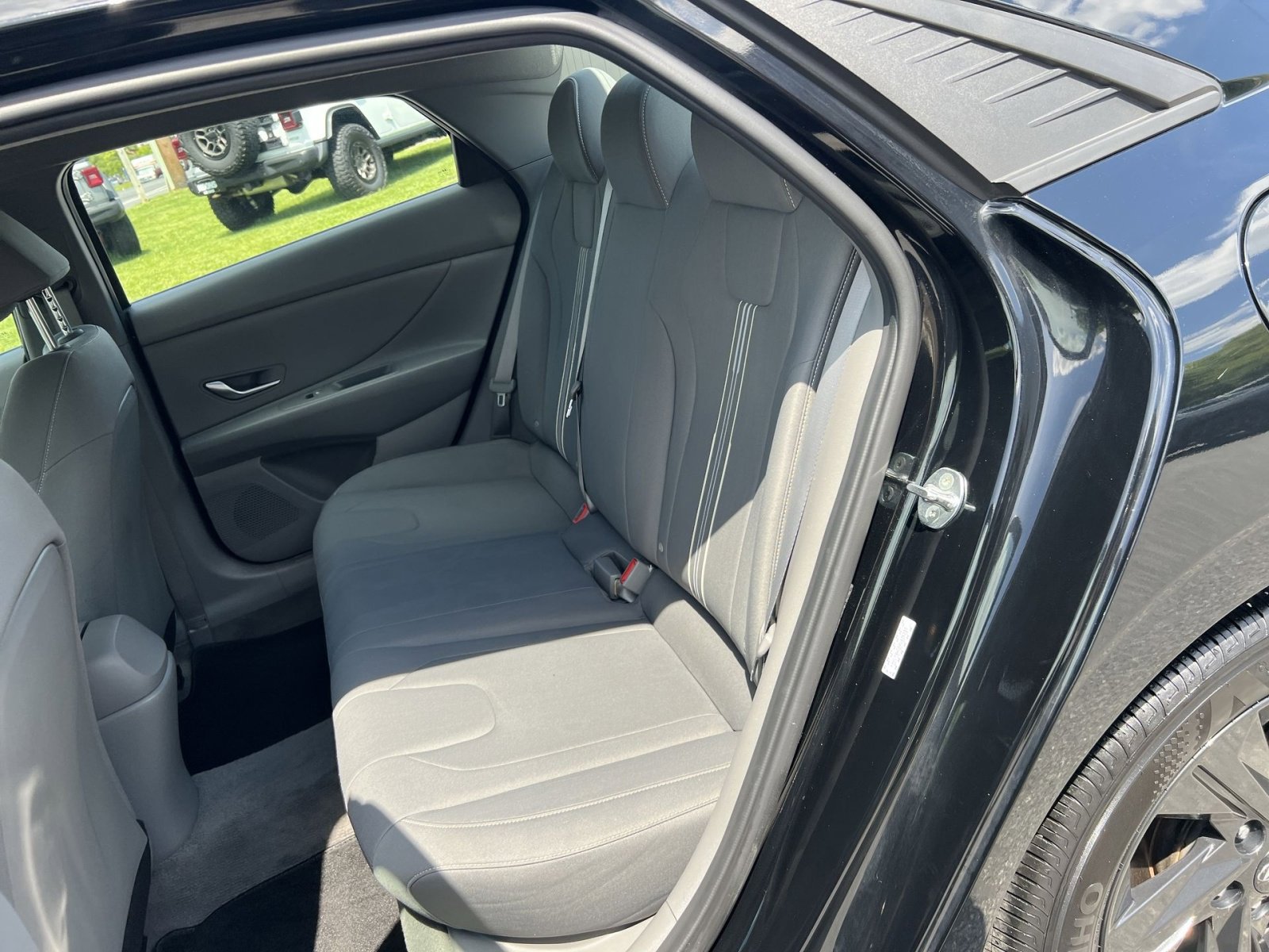 Used 2023 Hyundai Elantra SEL FWD image 30