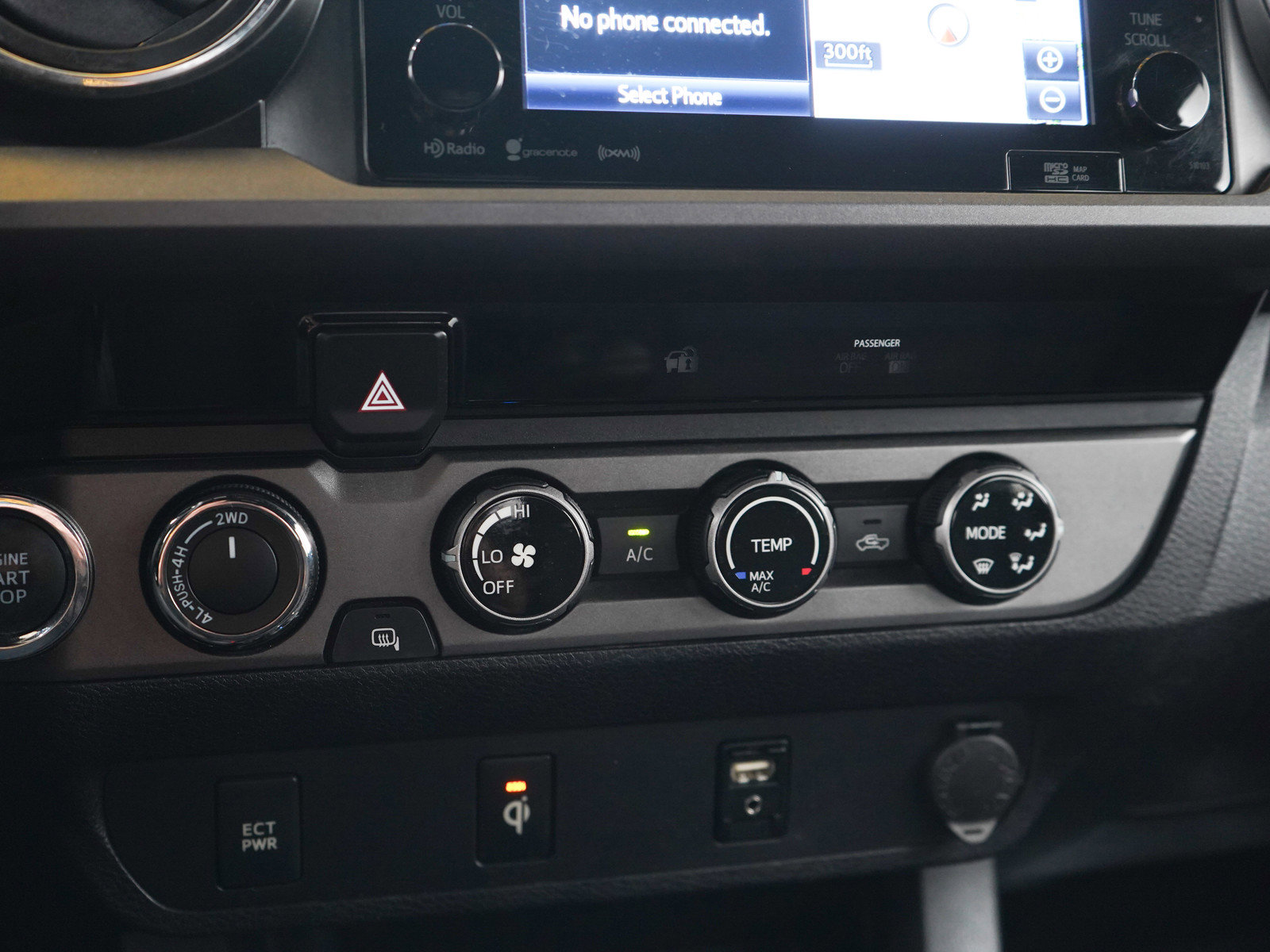 Used 2017 Toyota Tacoma TRD Sport w/ Tow Package (A/T) image 21