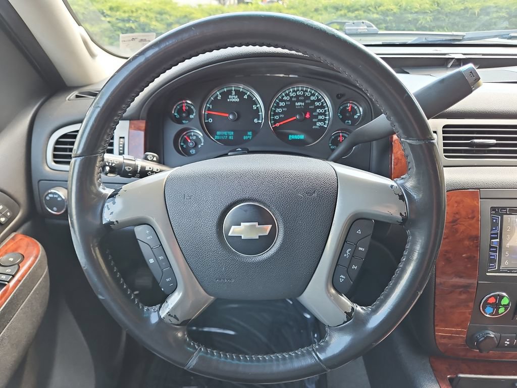 Used 2010 Chevrolet Suburban LTZ AWD/4WD image 15