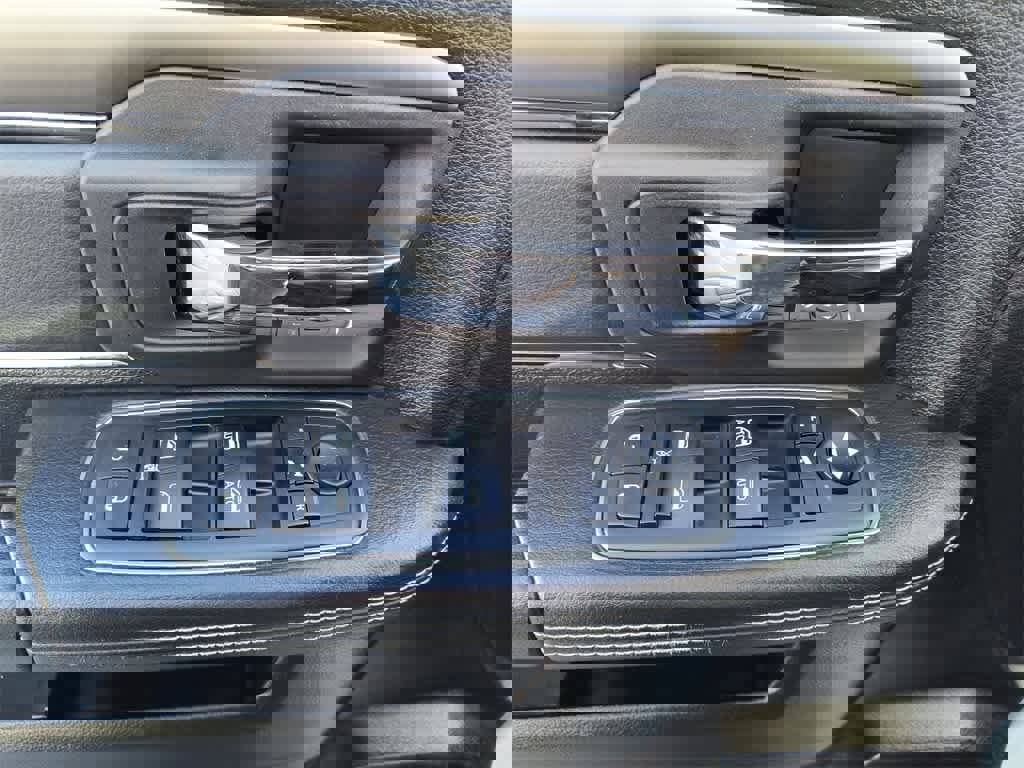 Used 2014 RAM 1500 Sport w/ Sport Premium Group image 13