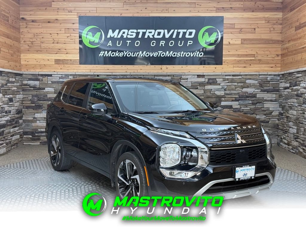 Used 2023 Mitsubishi Outlander SE Black Edition AWD/4WD image 1
