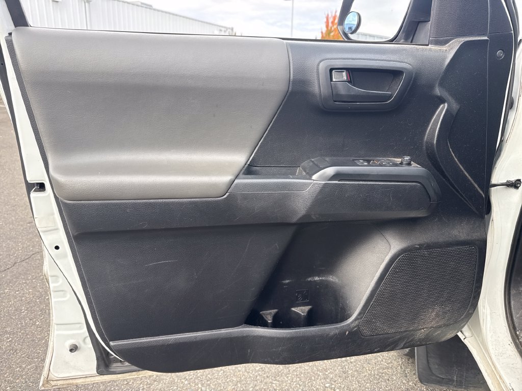 Used 2019 Toyota Tacoma SR RWD image 17
