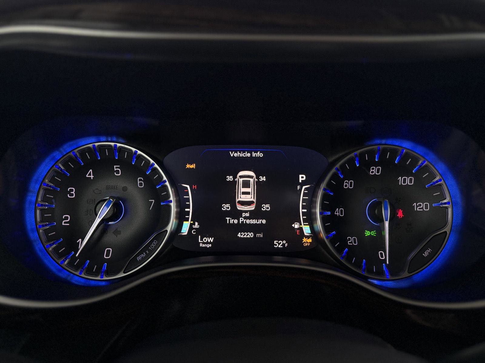 Used 2024 Chrysler Pacifica Limited image 18